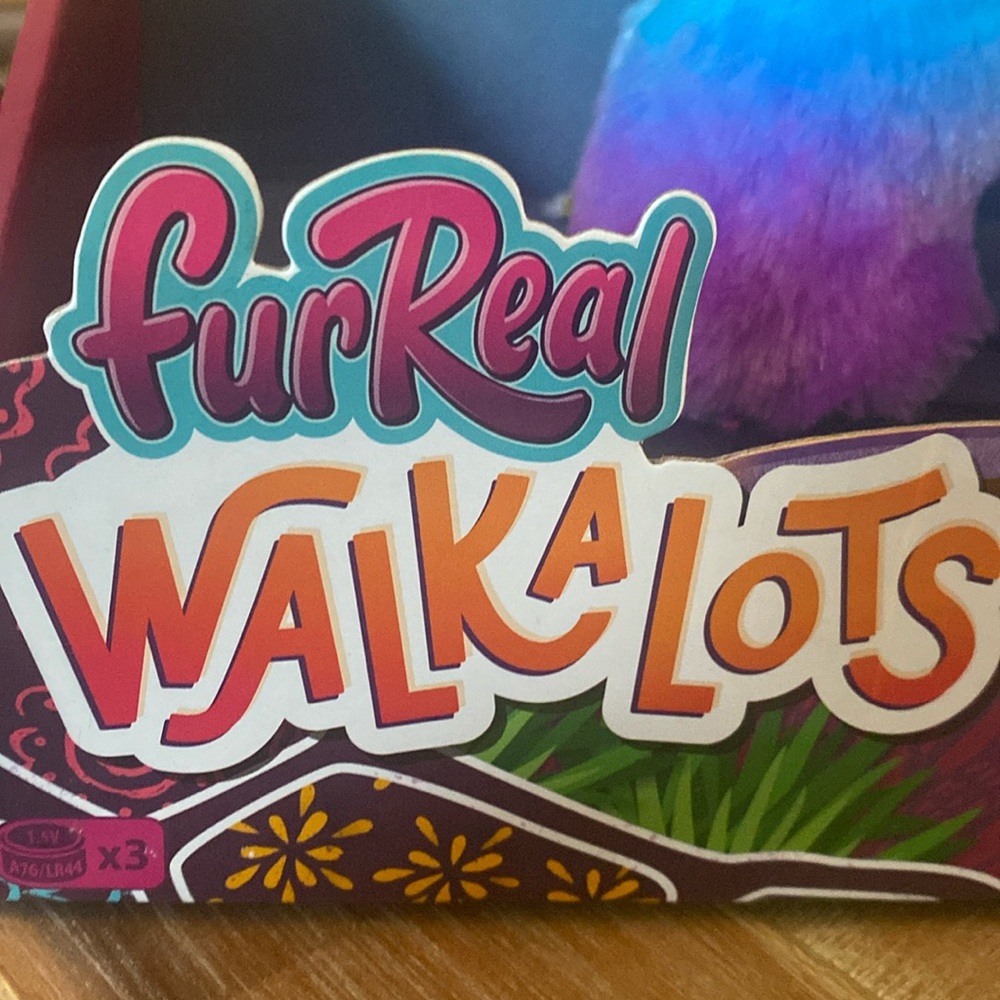 FurReal Walk a Lots rainbow cat4+